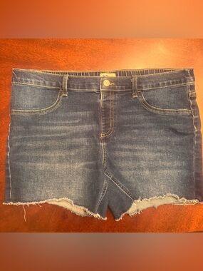 SO Girls Denim Shorts Size 20 Plus Dark Wash Frayed Hem Stretch